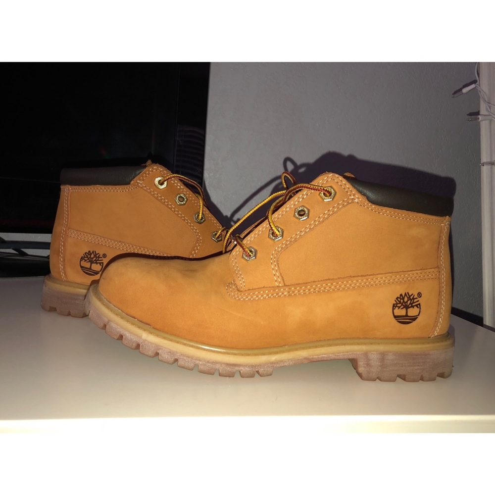 Authentic Timberland Boots (Size 8)